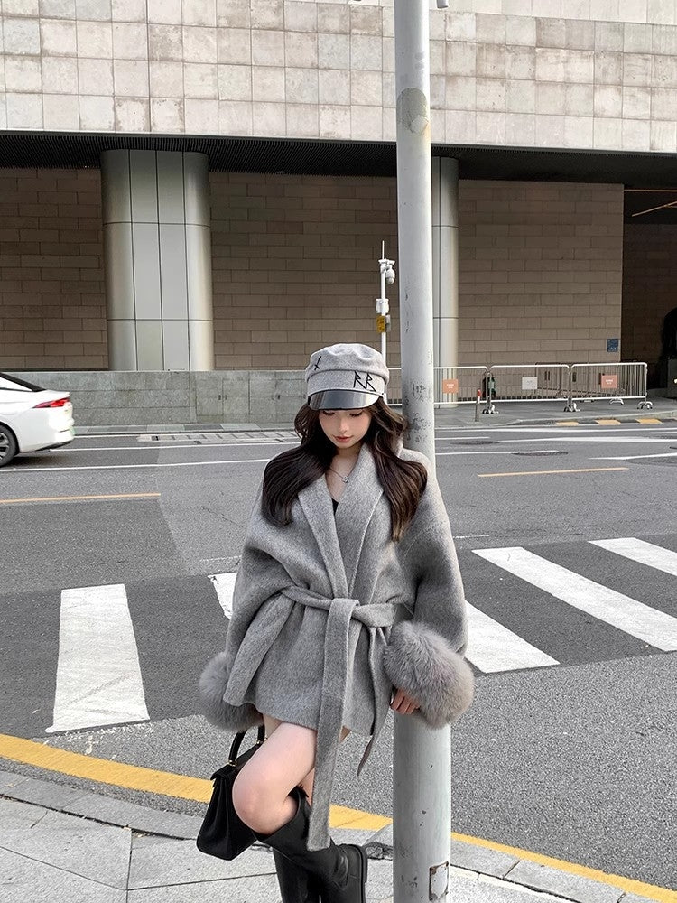 Viraler Faux Fur Sleeve Coat