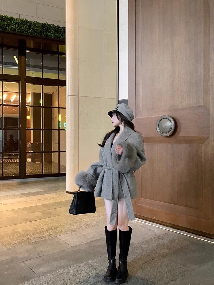 Viraler Faux Fur Sleeve Coat