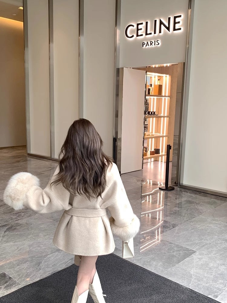 Viraler Faux Fur Sleeve Coat