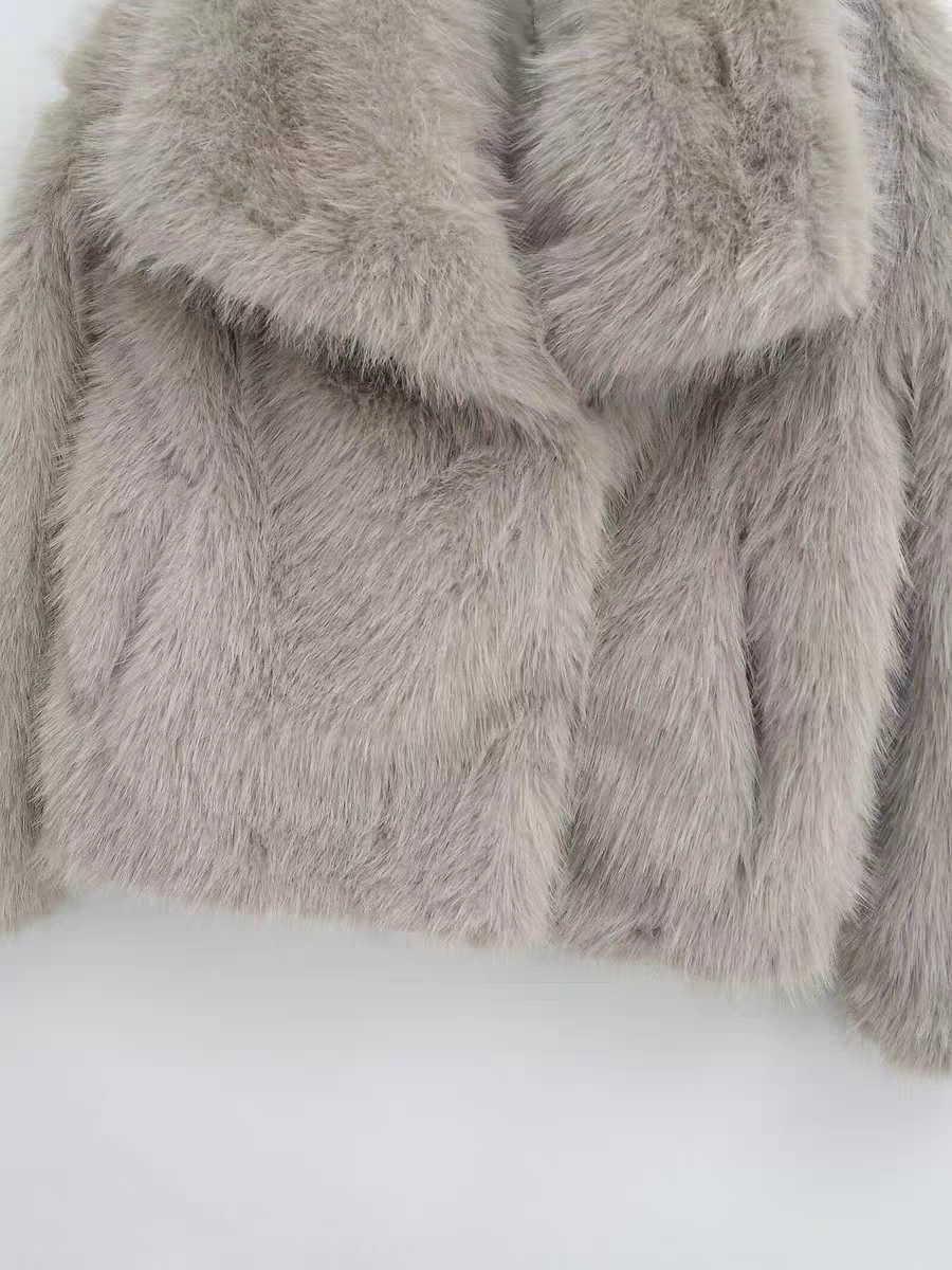 Viraler Faux Fur Coat